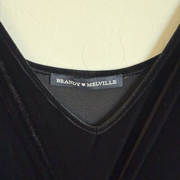 Brandy Melville Womens Whimsy Goth Velvet Sleeveless Mini Dress Black Fall Witch - Picture 8 of 14